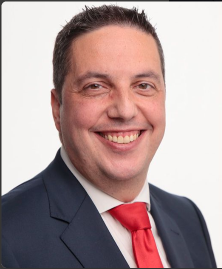 Egoitz Zabala, especialista en ecografía de alta resolución y Doppler
